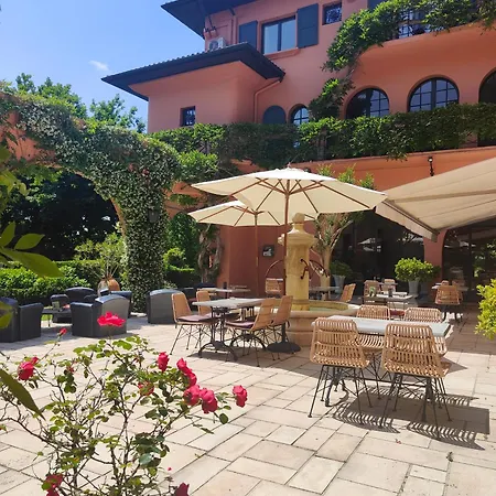 尚塔克高尔夫康体酒店 4*